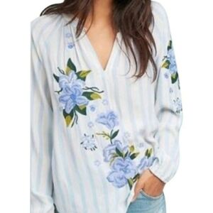 Anthropologie Akimi +Kin Manuela striped embroidered floral blouse sz Xs